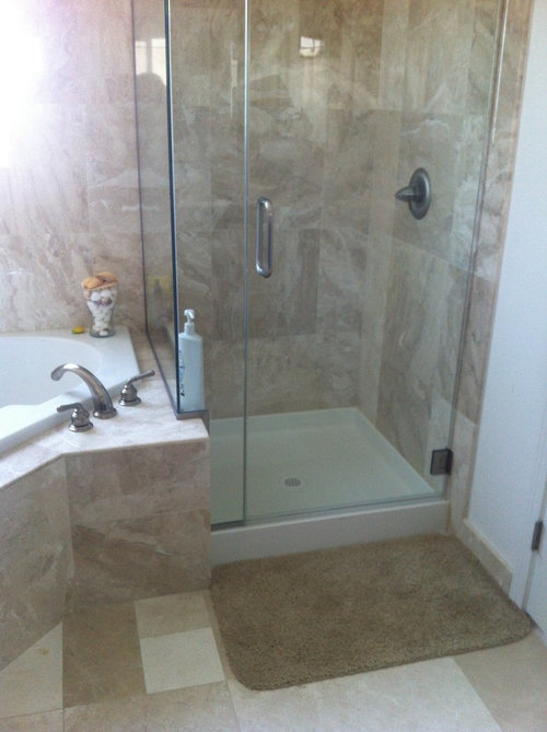 Light rug, matching the floor or dark rug giving high contrast?