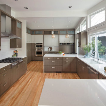 Beautiful kitchen and main living space remodel