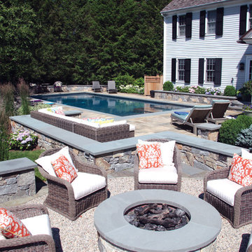 Fire Pits & Fireplaces
