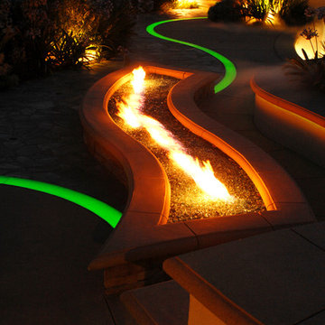 'All about Glass', A Family Entertaining Backyard