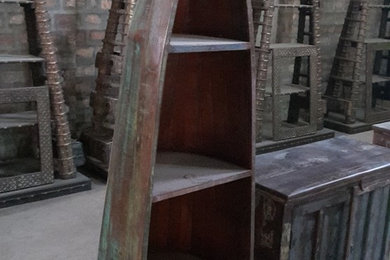 RECLAIMED WOODEN FURNITURE