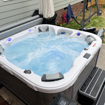 Invigorating Massage and Therapy Jets