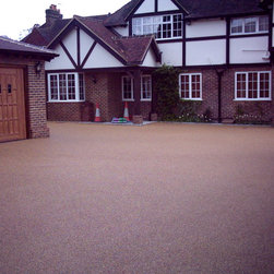 Resin Bound surfacing Driveways, Surrey - Landscaping Stones And Pavers