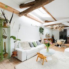 ROOM DIVIDER