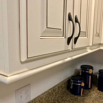Geneseo Remodel Koch Cabinets Painted Pearl Umber Glaze Venetian Gold Granite