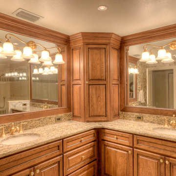 Traditional Longboat Key Condo 1