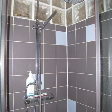 Rénovation salle de bain, sol pierre apparente