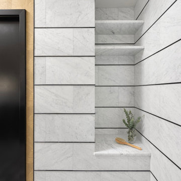 Geometric Bathroom Escape