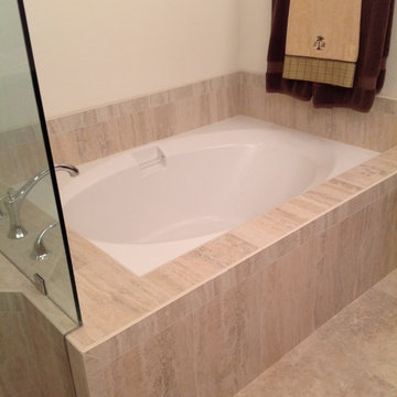 Traditional Style Bathroom