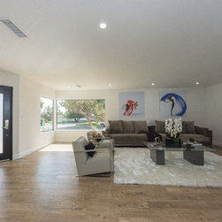 Itasca St, Northridge - Products