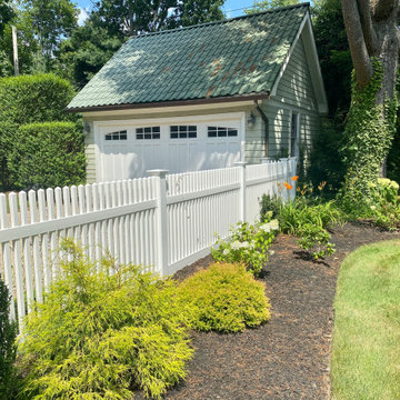 New White Victorian Picket Fence - Gorgeous Property