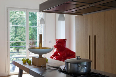 Réalisation d'une cuisine design.