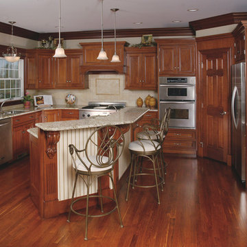 Traditional Birch Kitchen