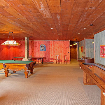 Lake Side Lodge