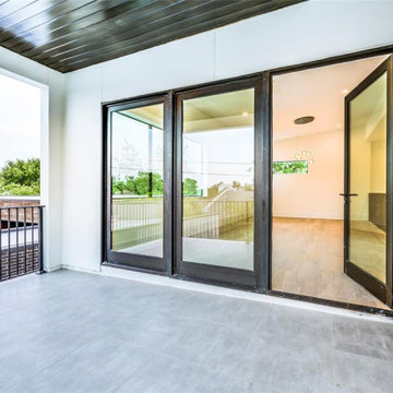 Contemporary Modern-inspired Minimalist European