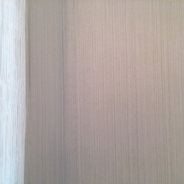 Glazed strié wall finish