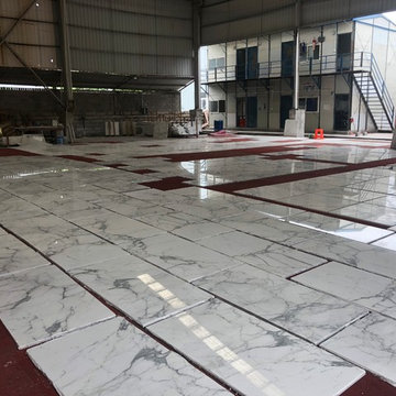 Luxury Calacatta White Marble Tiles Layout at Factory