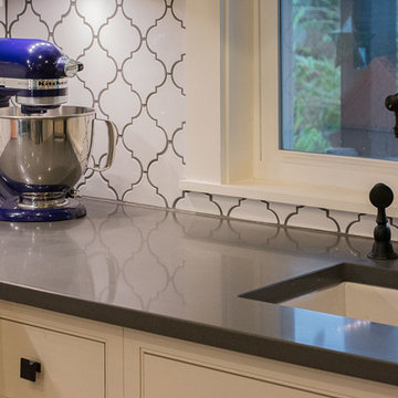 Traditional Inset SE Portland Kitchen
