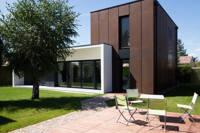 Inspiration for a modern home design in Toulouse.