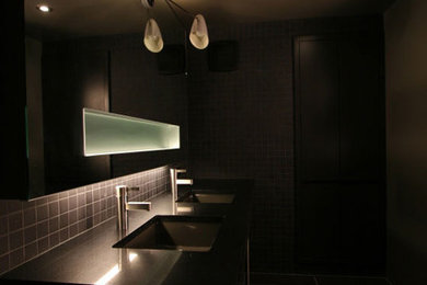 Inspiration for a modern bathroom remodel in Seattle