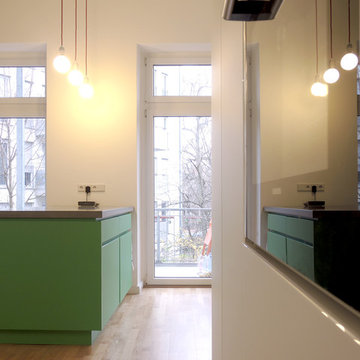 Küche mit Betonarbeitsplatten