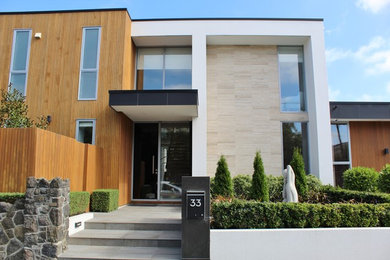 Inspiration for a contemporary home design in Christchurch.