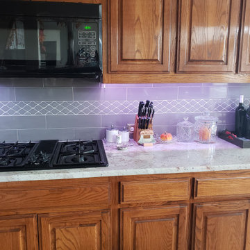 Kitchen Backsplash & Countertop - Glass Tiles