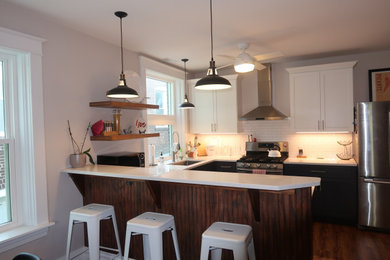 Transitional kitchen photo in St Louis