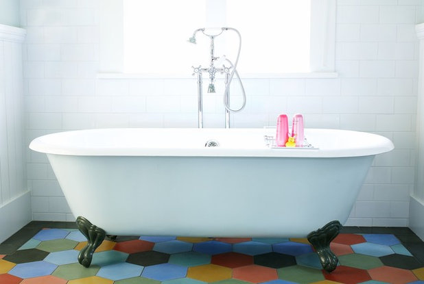 Кантри Ванная комната by Alison Kandler Interior Design