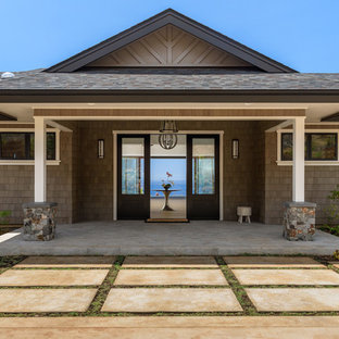 Launiupoko Plantation Style Home