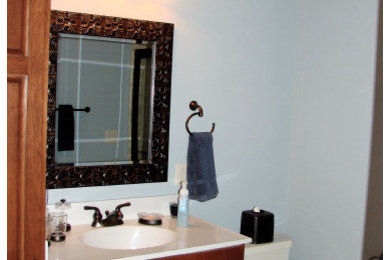 Elegant bathroom photo in Minneapolis