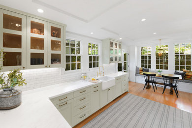 Arts and crafts kitchen photo in San Francisco