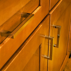 Top Knobs Designer Hardware Inspiration - Cabinet And Drawer Handle Pulls