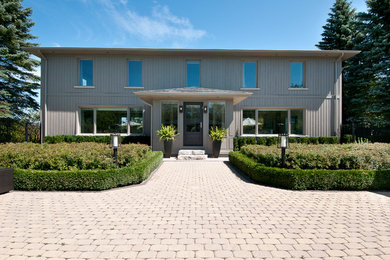 Example of a classic exterior home design in Toronto