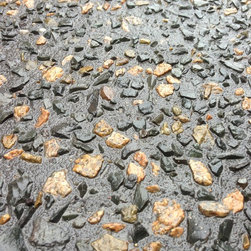 Exposed Aggregate and Slate Look Concrete Driveways - Landscaping Stones and Pavers