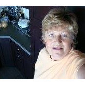 Julia Embreys foto