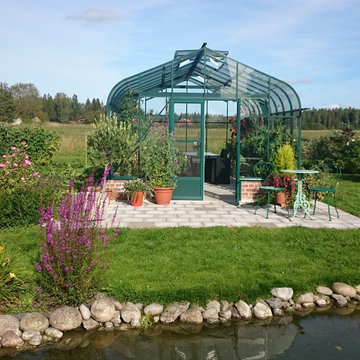 Custom Greenhouses