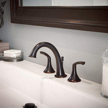 Symmons Elm 2-Handle Widespread Faucet