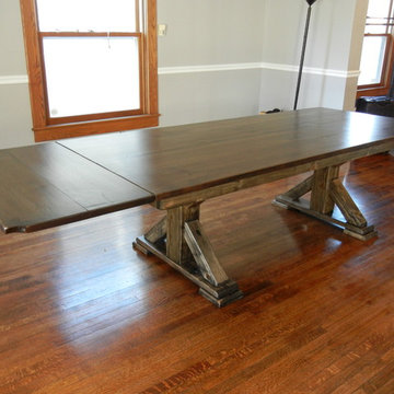 Hickory Pedestal with Leaf