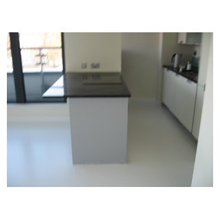 London Penthouse gets White Seamless Polyurethane Poured Resin Flooring ...
