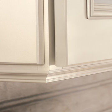 Casoria Kitchen in Linen Maple with Tuscan Glaze