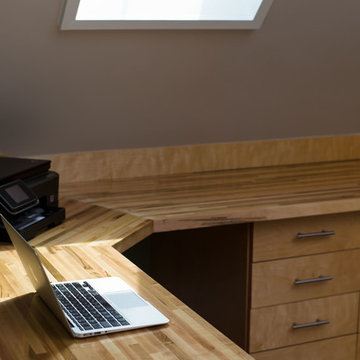 Family Suite - Built in home office