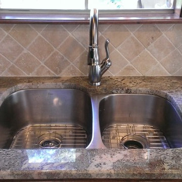 Kitchen - Back splash 4" x 4" Travertine Diagonal Layout