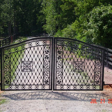 Driveway gates