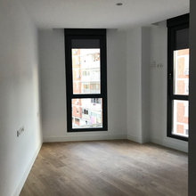 ¡Vaya cambio! Color, luz y espacios abiertos en un piso en Madrid