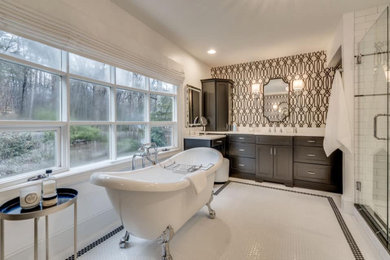 Inspiration for a transitional bathroom remodel in Raleigh