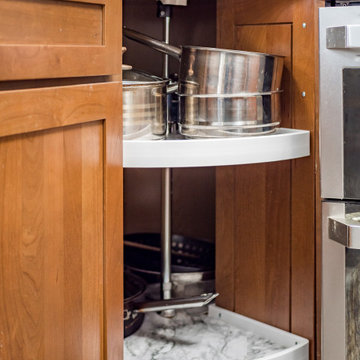 Transitional Hybrid Kitchen Remodel Done in a Two-Tone Color