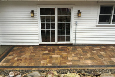 Mountain style patio photo in Burlington