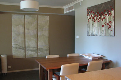 Design ideas for a contemporary dining room in Canberra - Queanbeyan.