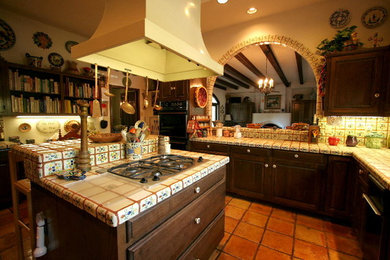 Inspiration for a rustic kitchen remodel in Austin